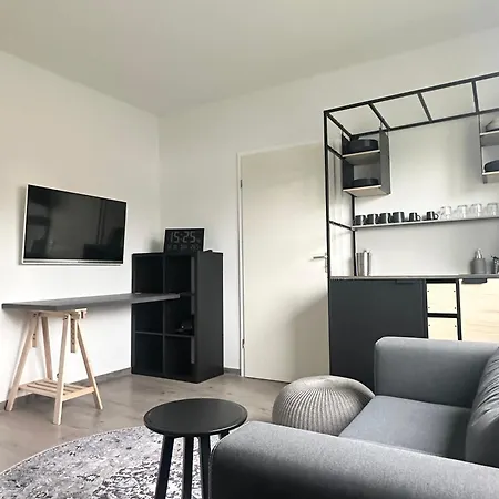 Messe - Near Trade Fair Grounds Apartment *